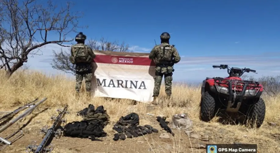 In Hermosillo, a suspect was arrested and 12 firearms, two vehicles, and various tactical gear equipment were seized. Photo: Goverment of Mexico