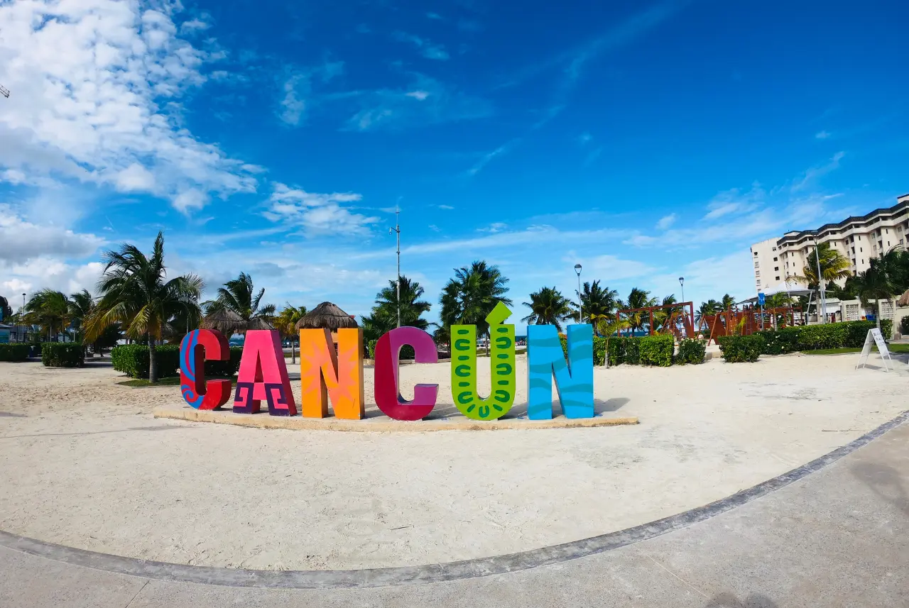 From September 1 to 5, the University of the Caribbean in Cancún hosted the Applied Tourism Research Congress (CIAT) 2025, an event that achieved record levels of participation and reinforced the role of research as a driver of innovation and sustainable development in Mexico’s tourism sector.